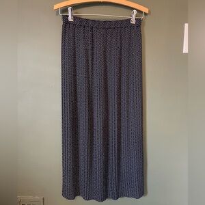 Uniqlo Skirt Dark Navy Blue Polka Dot Midi Maxi Pleated Small 26” Waist Elastic